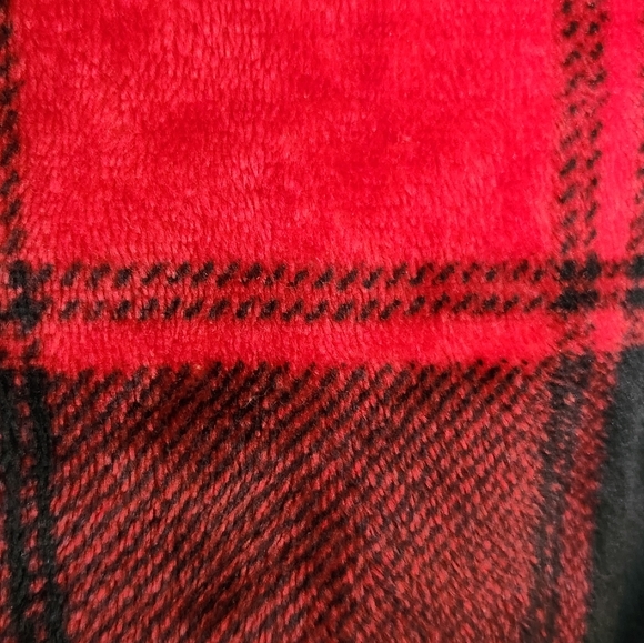 Youth XL Red and Black Plaid Hooded Robe Soft Cozy Buffalo Plaid Hooded - Picture 6 of 8
